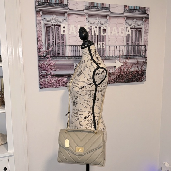 Moncrief Cathryn - Picture 9 of 14